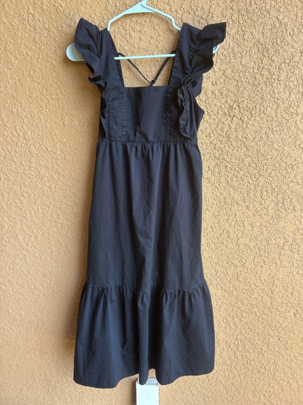 Forever 21 Black Sleeveless Dress with Ruffled Straps